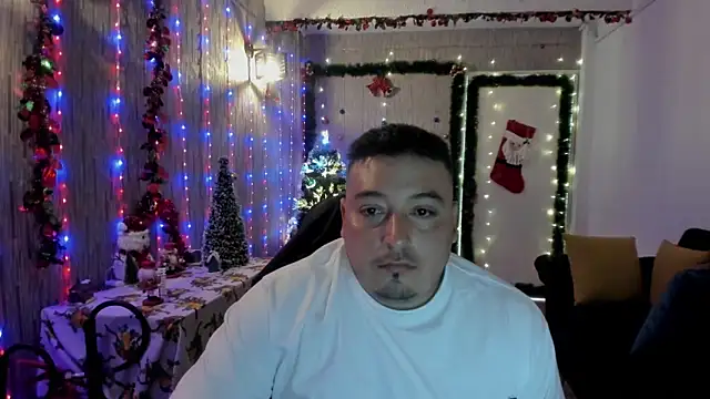 Snapshot of antonycruz chatting on December 25, 2024, 4:11 pm antonycruz online show from December 25, 2024, 4:11 pm