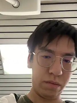 Snapshot of charlie_xdd chatting on March 21, 2025, 9:45 am charlie xdd online show from March 21, 2025, 9:45 am