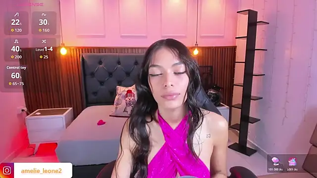 AMELIELEONE online show from November 19, 2025, 12:27 pm