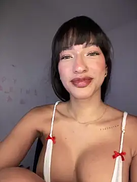 DulceLenns online show from March 15, 2025, 9:27 pm