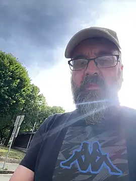 Snapshot of jim470 chatting on June 13, 2026, 4:49 pm jim470 online show from June 13, 2026, 4:49 pm