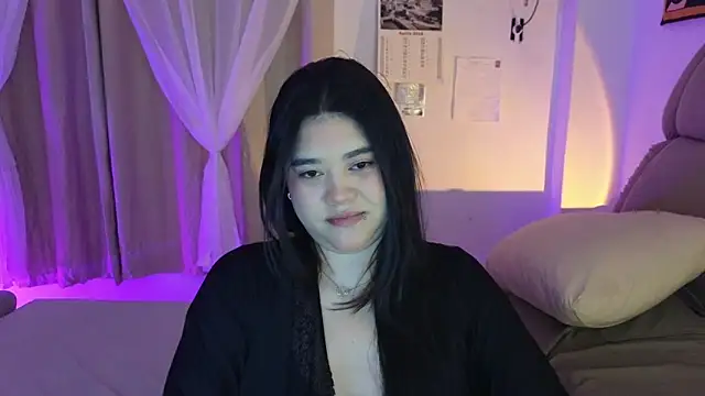 Snapshot of feluriana chatting on April 25, 2026, 10:40 pm feluriana online show from April 25, 2026, 10:40 pm