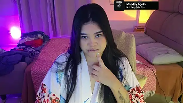Snapshot of feluriana chatting on May 19, 2026, 2:07 am feluriana online show from May 19, 2026, 2:07 am