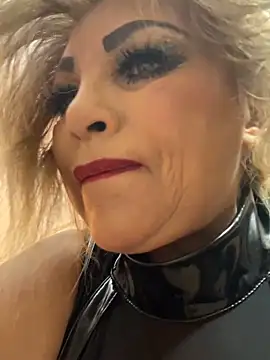 scarlett sexx69 online show from March 27, 2026, 11:43 am