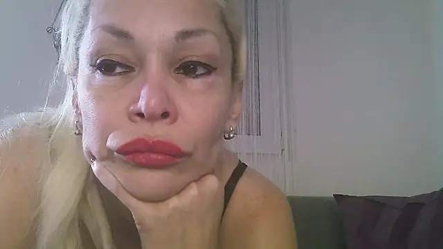 EvaaMina online show from March 21, 2026, 12:10 pm