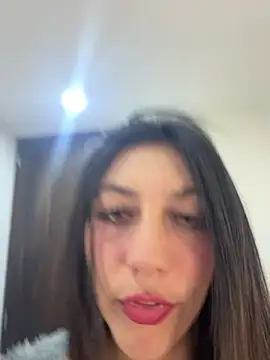 Snapshot of MiaJones21 chatting on July 31, 2026, 1:16 am MiaJones21 online show from July 31, 2026, 1:16 am