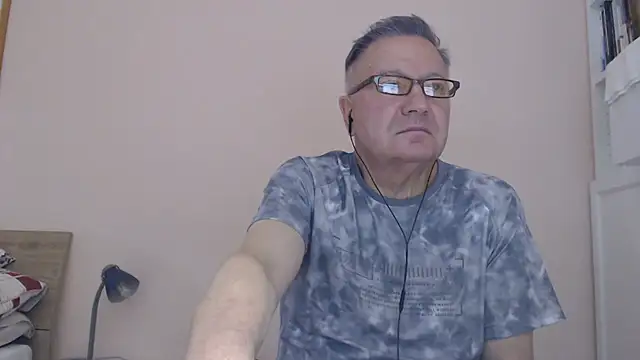 YOU6me online show from September 8, 2025, 3:22 pm