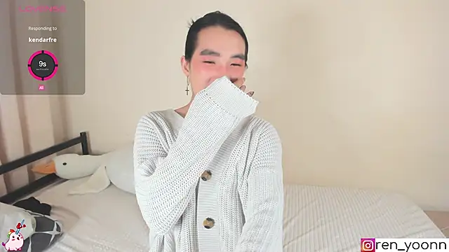 Ren yoon online show from September 12, 2025, 11:15 pm