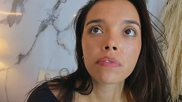 hannahill69 online show from February 19, 2025, 4:34 am