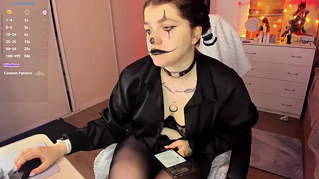 Ophelia mm online show from November 2, 2025, 7:22 am