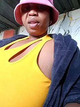 winterqueenx online show from March 17, 2026, 5:55 am