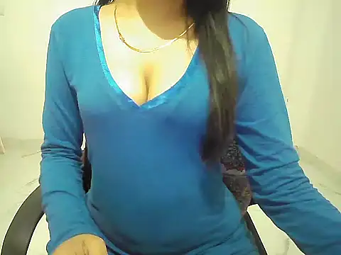 Snapshot of Bold-Radhika chatting on January 19, 2025, 11:10 pm Bold-Radhika online show from January 19, 2025, 11:10 pm