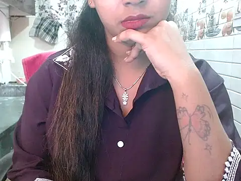 LovingPihu online show from March 25, 2026, 5:46 am