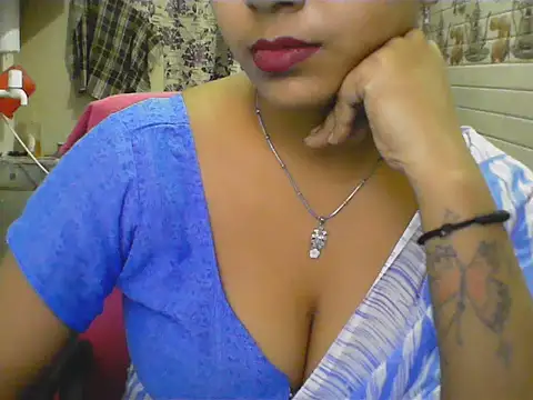 LovingPihu online show from May 27, 2026, 6:10 am