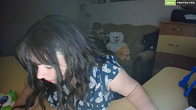 Lucretia Goldi  online show from January 21, 2025, 11:55 pm