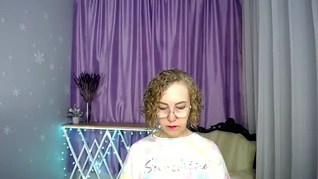 queen a n i online show from May 27, 2026, 8:11 am