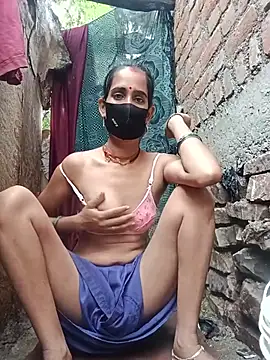 Snapshot of Mohni_Das chatting on July 20, 2026, 2:48 am Mohni Das online show from July 20, 2026, 2:48 am