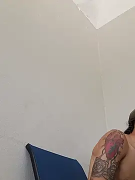 Yanwoods420 online show from July 28, 2026, 7:39 pm