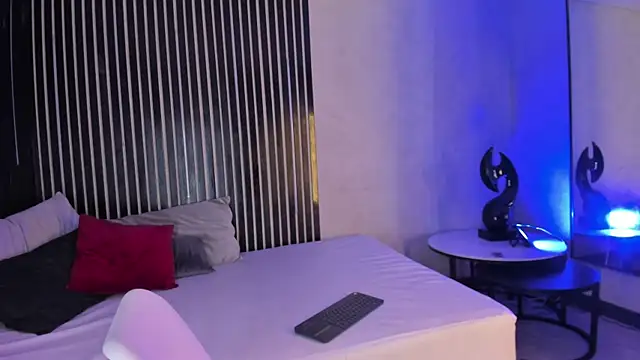 GraceCartier online show from December 24, 2024, 4:08 pm