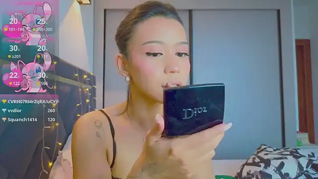 Mia Tin online show from March 1, 2025, 12:23 pm