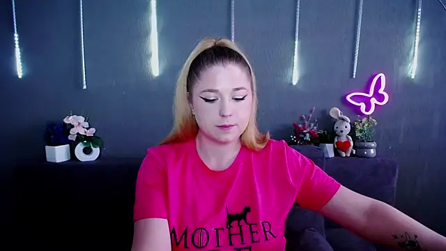 JessikaDaniel online show from April 14, 2026, 6:52 am