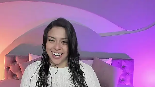 Snapshot of Nicolle_W chatting on March 21, 2025, 12:06 pm Nicolle W online show from March 21, 2025, 12:06 pm