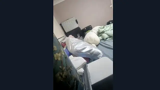 AmateurGuy23 online show from December 31, 2024, 3:31 pm