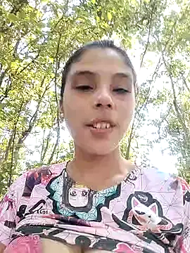 mariamac420 online show from February 23, 2025, 7:38 pm