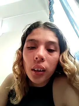 mariamac420 online show from March 14, 2025, 9:32 pm