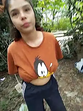 mariamac420 online show from April 25, 2026, 5:10 pm