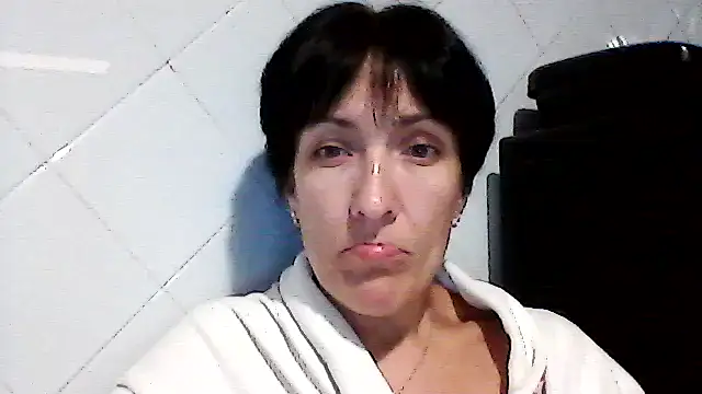 SunnyAmorre online show from September 10, 2025, 8:20 pm