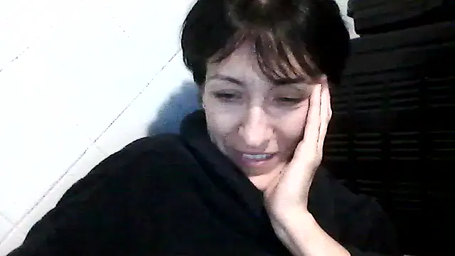 SunnyAmorre online show from October 18, 2025, 8:31 pm