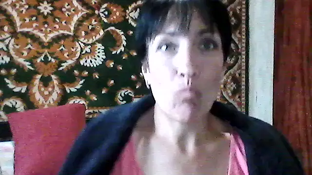 Snapshot of SunnyAmorre chatting on May 25, 2026, 10:32 am SunnyAmorre online show from May 25, 2026, 10:32 am