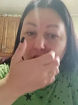 Rini333 online show from January 18, 2026, 9:24 am