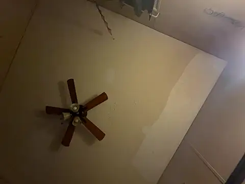 jck1m0t online show from February 13, 2025, 7:03 am