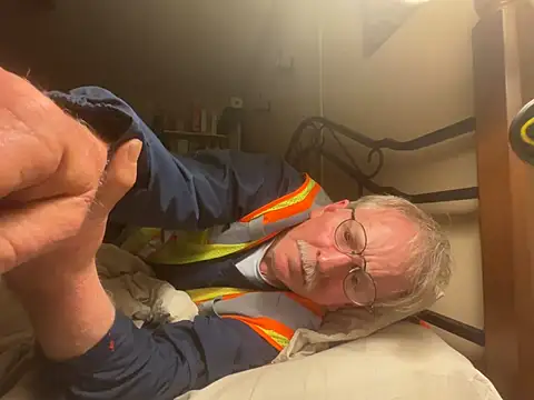 jck1m0t online show from February 17, 2026, 1:13 am