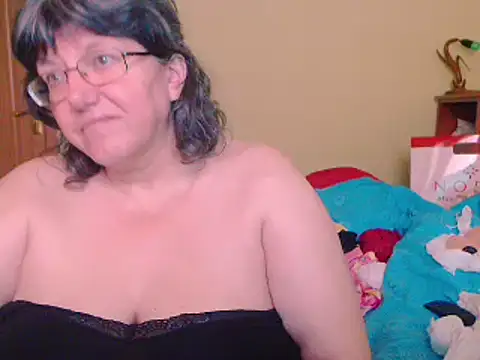 Snapshot of HugeTits chatting on December 27, 2024, 8:13 am HugeTits online show from December 27, 2024, 8:13 am