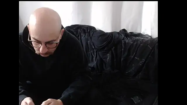 whiskyjane69 online show from October 20, 2025, 12:16 pm