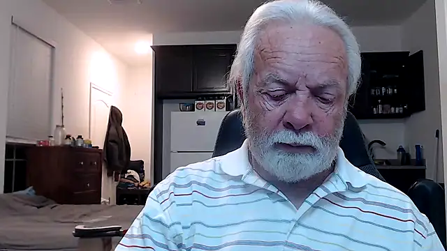 Snapshot of rockpoint69 chatting on December 13, 2024, 6:42 am rockpoint69 online show from December 13, 2024, 6:42 am