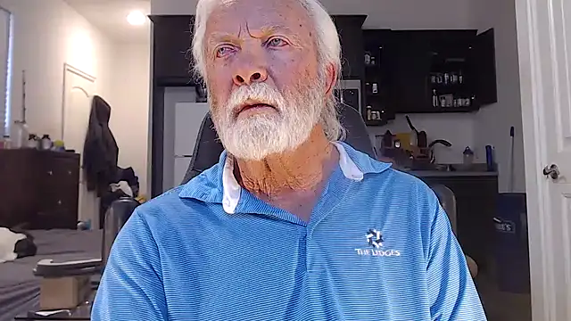 Snapshot of rockpoint69 chatting on December 17, 2024, 1:38 pm rockpoint69 online show from December 17, 2024, 1:38 pm