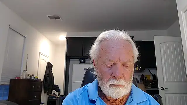 Snapshot of rockpoint69 chatting on December 17, 2024, 11:27 pm rockpoint69 online show from December 17, 2024, 11:27 pm