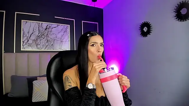 Samantha Brooke online show from March 4, 2025, 1:17 pm