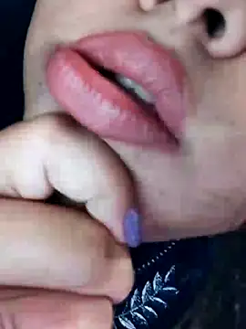 Srishtijain51 online show from January 5, 2025, 2:52 pm