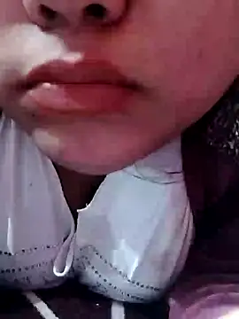 Srishtijain51 online show from January 16, 2025, 7:10 pm