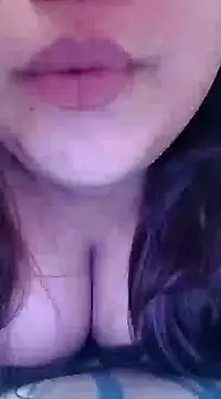 Srishtijain51 online show from January 19, 2025, 12:50 pm