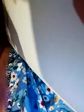 Srishtijain51 online show from February 4, 2025, 5:01 pm