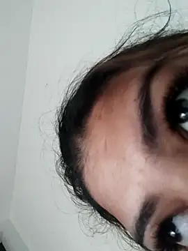 Srishtijain51 online show from March 2, 2025, 11:50 am