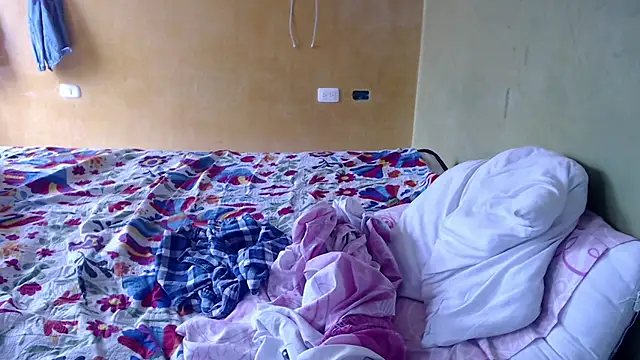 yulieth bbw online show from November 28, 2025, 5:15 pm