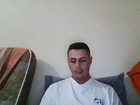 Snapshot of Iml22m chatting on April 16, 2026, 8:20 pm Iml22m online show from April 16, 2026, 8:20 pm