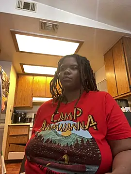 Snapshot of HEARTBREAKBRE chatting on May 20, 2026, 6:41 am HEARTBREAKBRE online show from May 20, 2026, 6:41 am